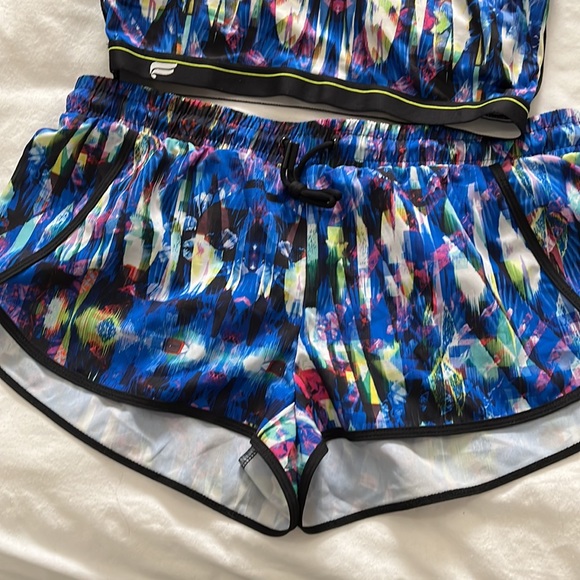 Fabletics outfit bundle - Picture 4 of 5